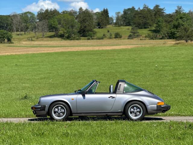 Porsche 911 Carrera 3.2 "#250.000 911"