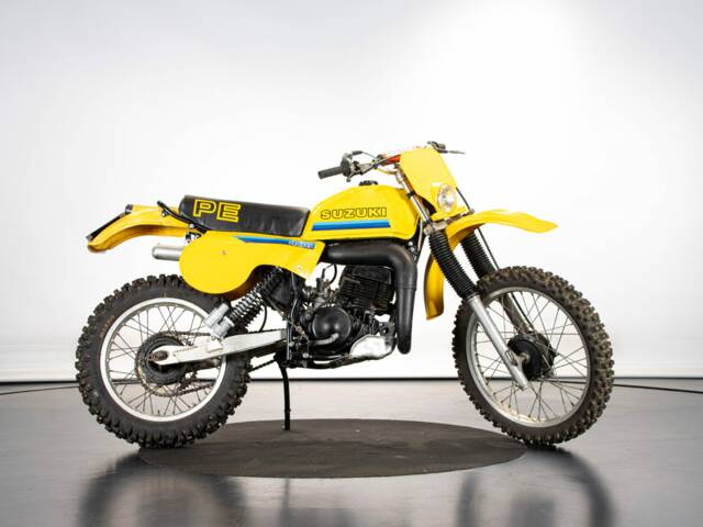 Suzuki GN 400
