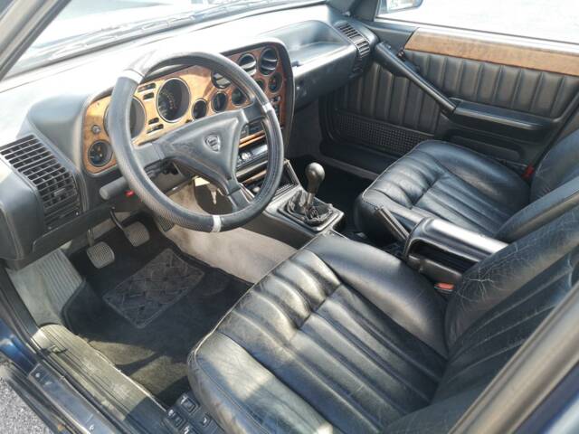 Lancia Thema 8.32