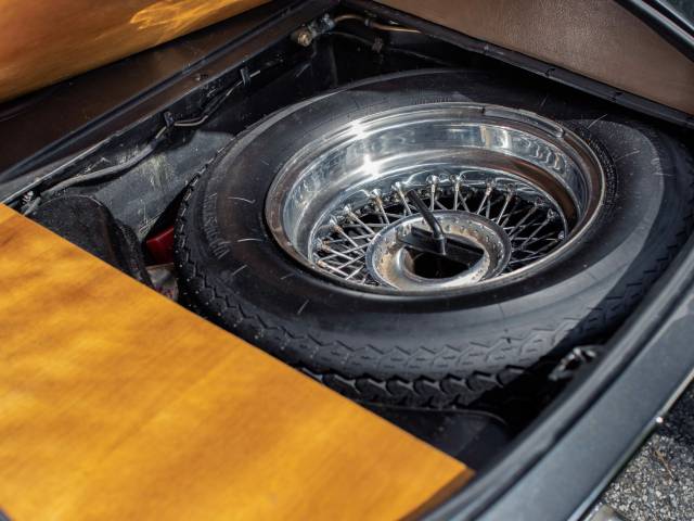 Jaguar E-Type 3.8