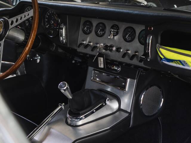 Jaguar E-Type 3.8