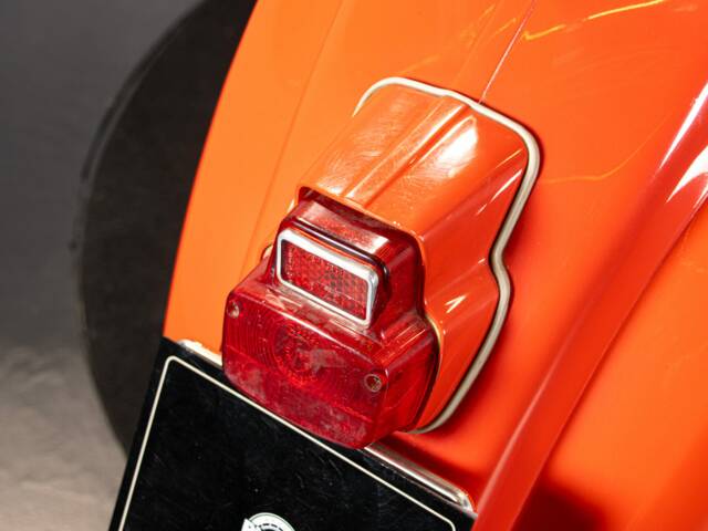 Piaggio Vespa 90