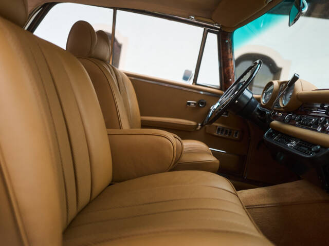 Mercedes-Benz 280 SE