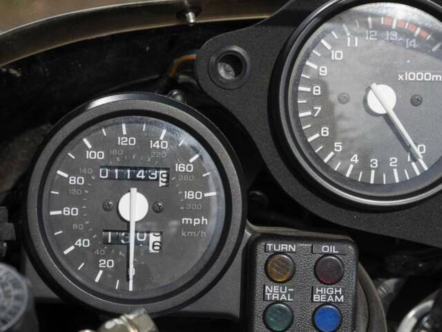 Honda VFR 750R RC 30