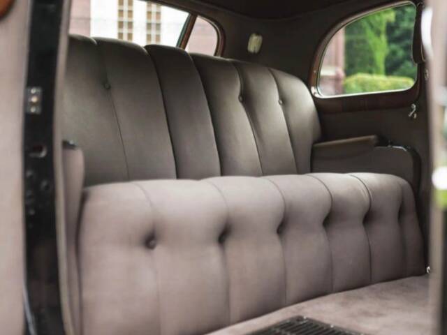 Cadillac 75 Fleetwood Imperial