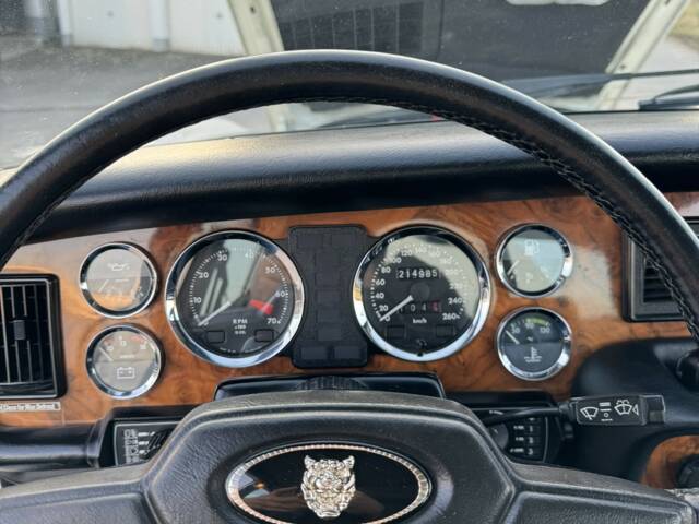 Jaguar Sovereign H.E. V12
