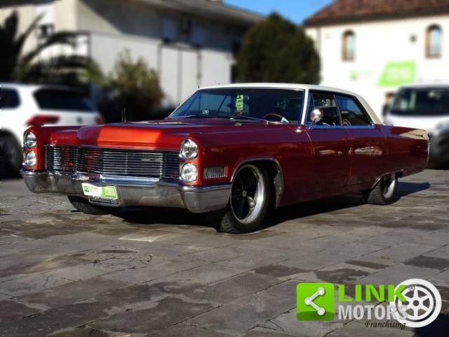 Bild 1/10 von Cadillac Sedan DeVille (1966)