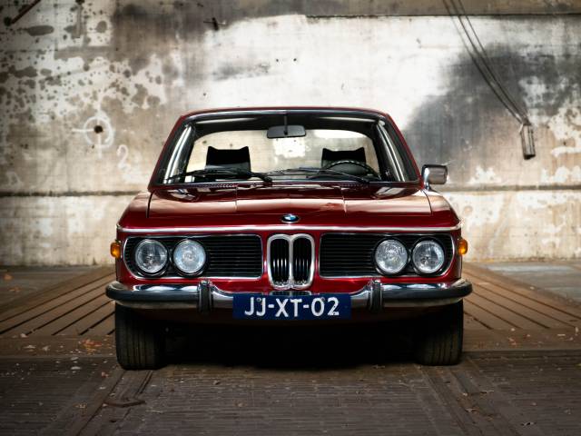 Image 1/36 of BMW 2,5 CS (1975)