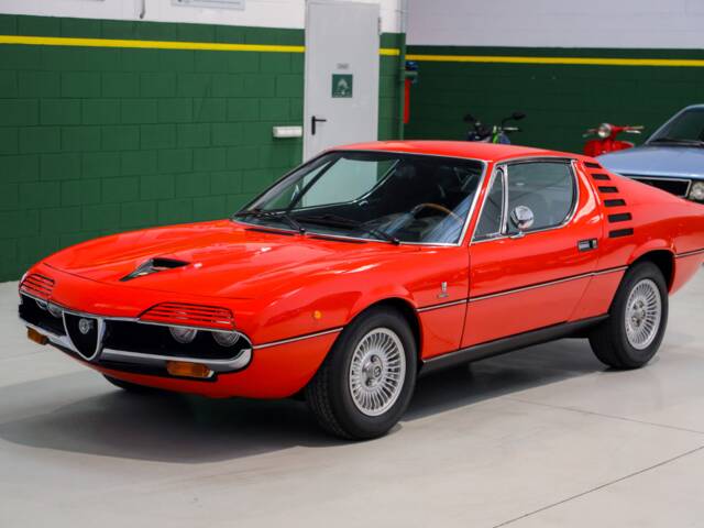 Alfa Romeo Montreal