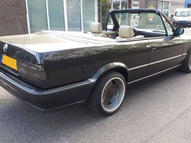 BMW 325i