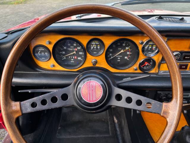 FIAT 124 Spider CS1