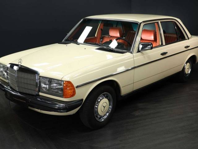 Bild 1/30 von Mercedes-Benz 200 (1982)