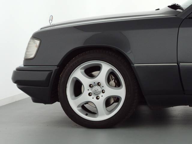 Mercedes-Benz 300 TE 24V