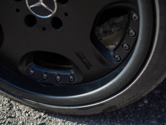 Mercedes-Benz 560 SEC