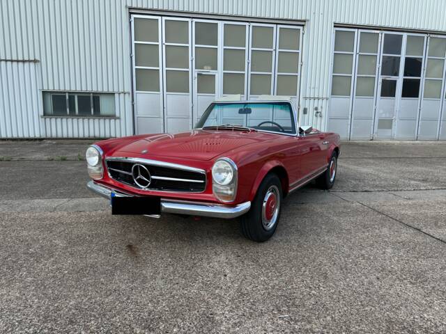 Image 1/54 of Mercedes-Benz 280 SL (1968)