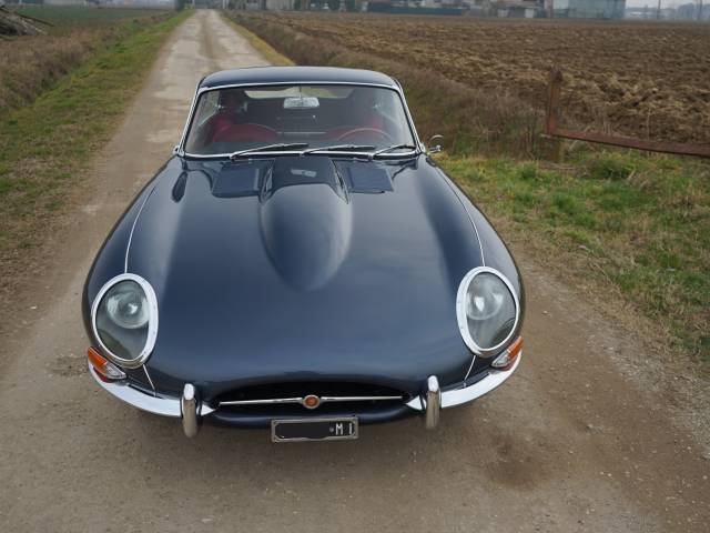 Jaguar E-Type 3.8