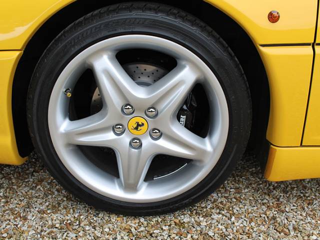 Ferrari F 355 GTS