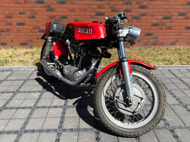 Bild 1/18 von Ducati DUMMY (1974)