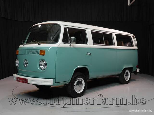 Image 1/15 of Volkswagen T2b Kombi (1978)