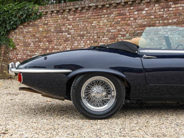 Jaguar E-Type V12