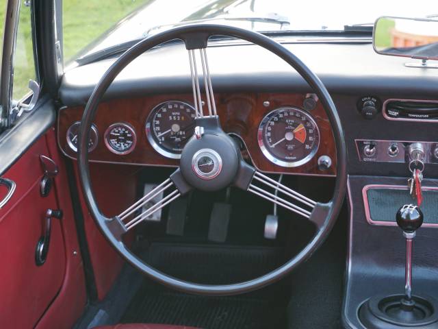 Austin-Healey 3000 Mk III (BJ8)
