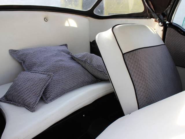 Nash Metropolitan