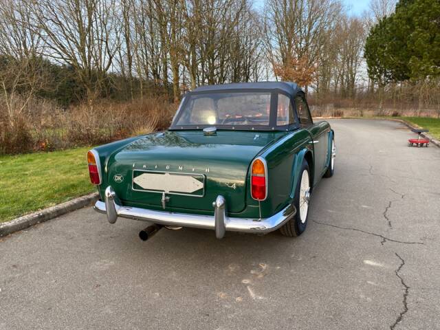 Triumph TR 4