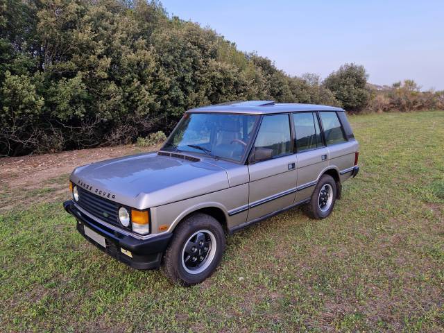Image 1/30 of Land Rover Range Rover Classic Vogue SE (1991)