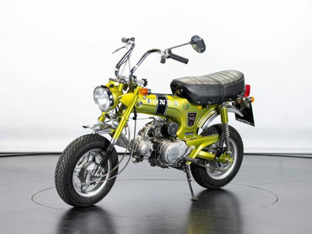 Honda ST 70 Dax