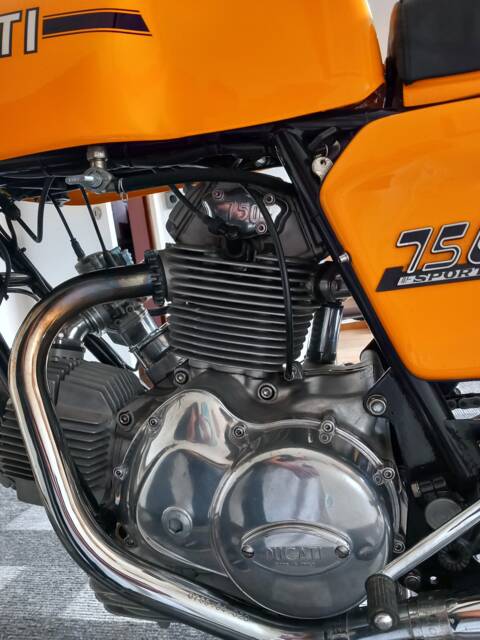 Ducati 750 Sport