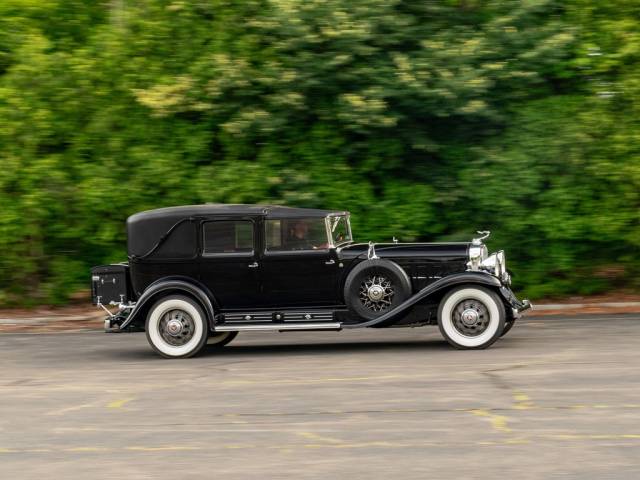 Image 1/50 of Cadillac V-16 (1930)