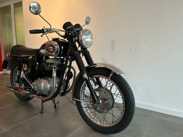 BSA A 65 Thunderbolt