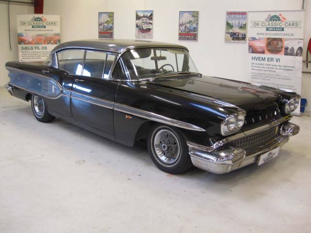 Image 1/50 of Pontiac Chieftain (1958)