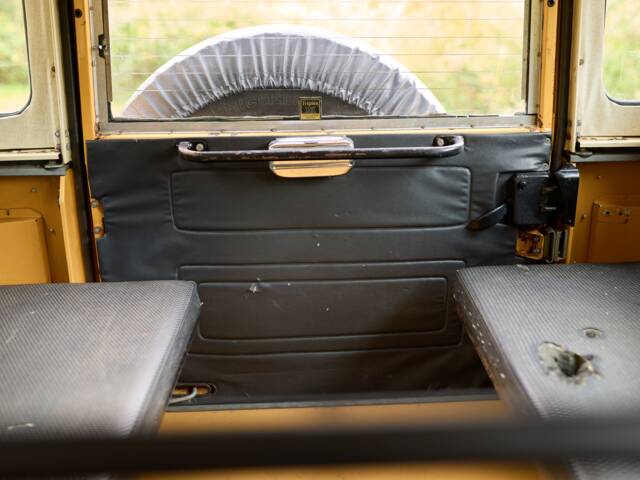 Land Rover 110