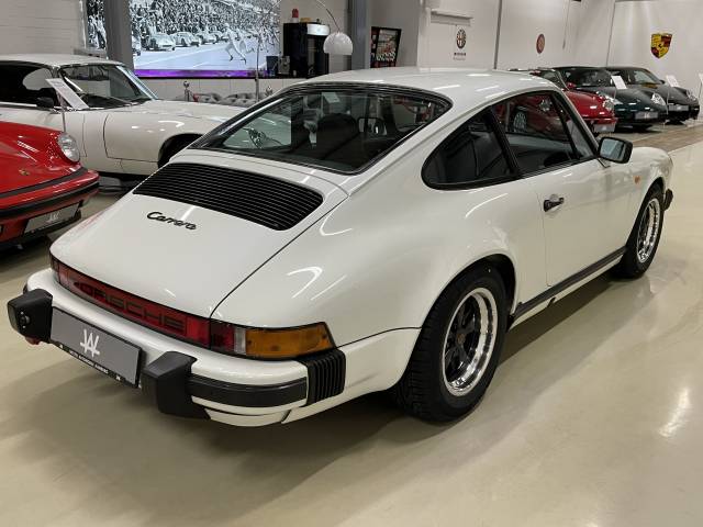 Porsche 911 Carrera 3.2