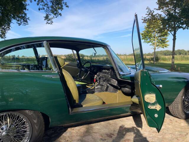 Jaguar E-Type V12 (2+2)