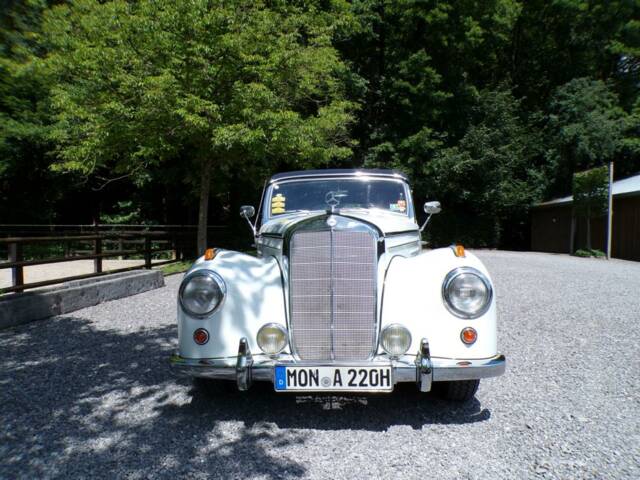 Mercedes-Benz 220 Cabriolet A