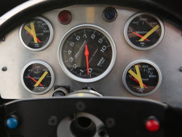 Lola T711