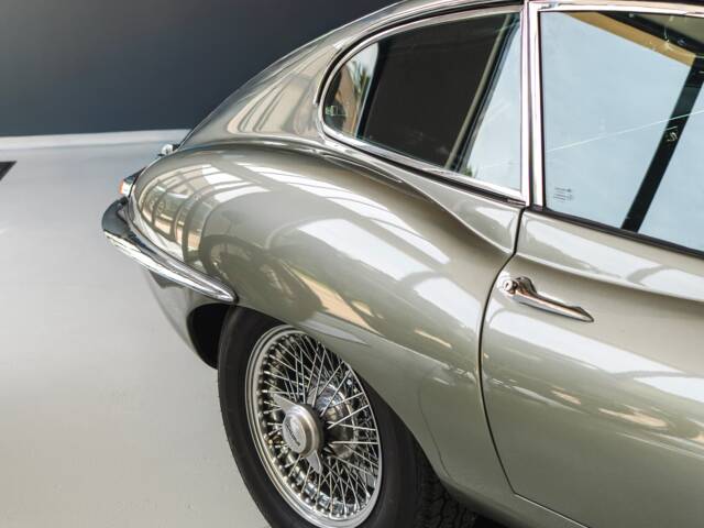 Jaguar E-Type 3.8