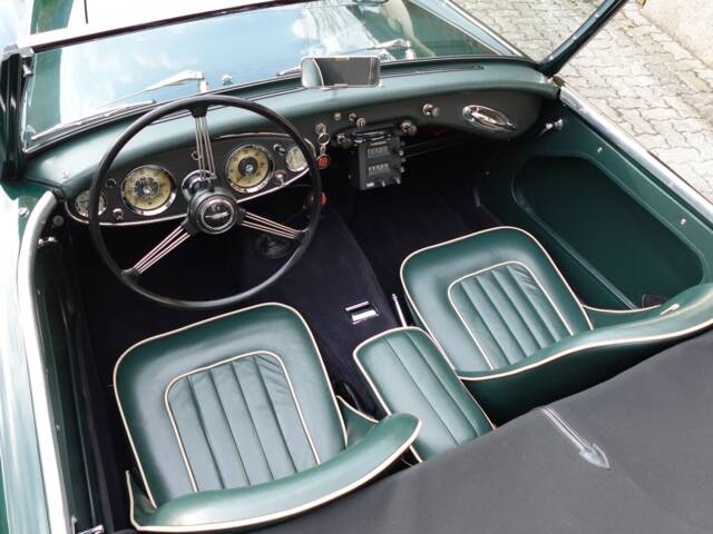Austin-Healey 100/6 (BN6)