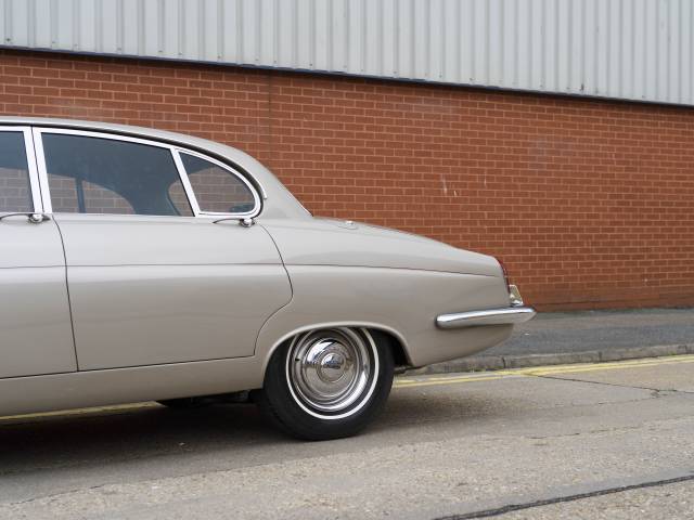 Jaguar Mk X 4.2