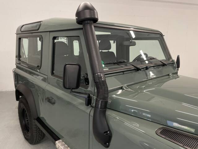 Land Rover Defender 90