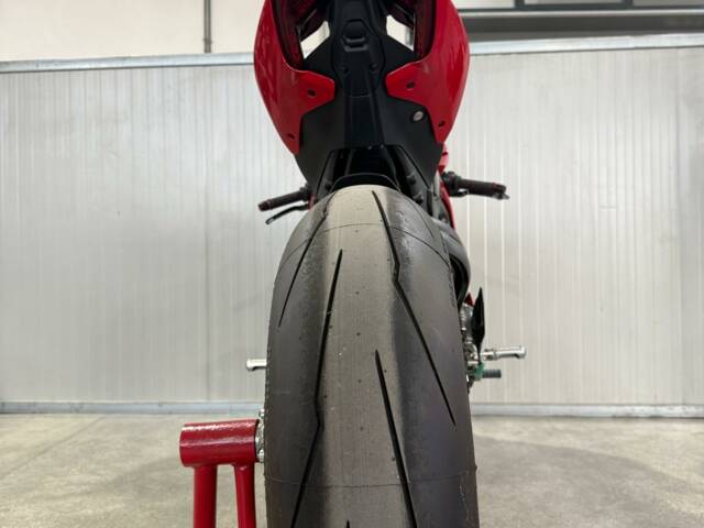 Ducati Panigale V4 R