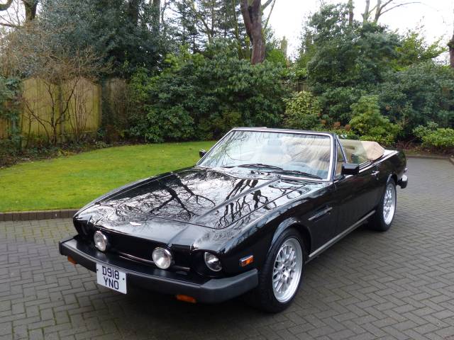 Aston Martin V8 EFi Volante