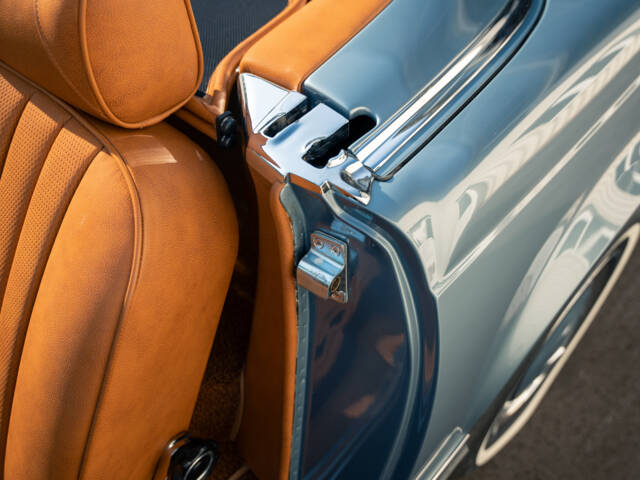 Mercedes-Benz 280 SL