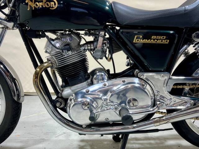 Norton Commando 850 Roadster