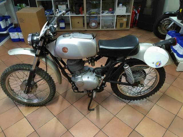 Image 1/10 of Gilera DUMMY (1970)
