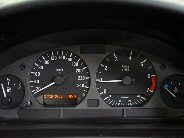 BMW 318i