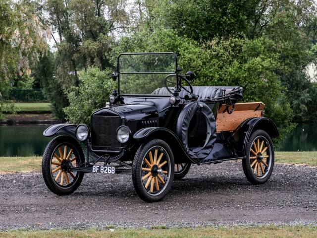 Immagine 1/37 di Ford Model T (1918)