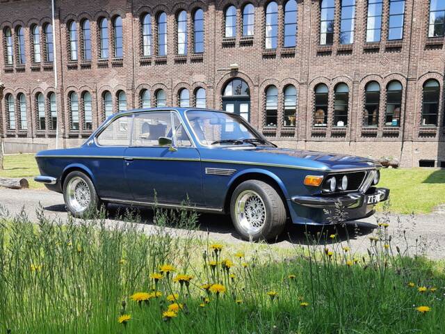 Image 1/5 of BMW 3.0 CS (1975)